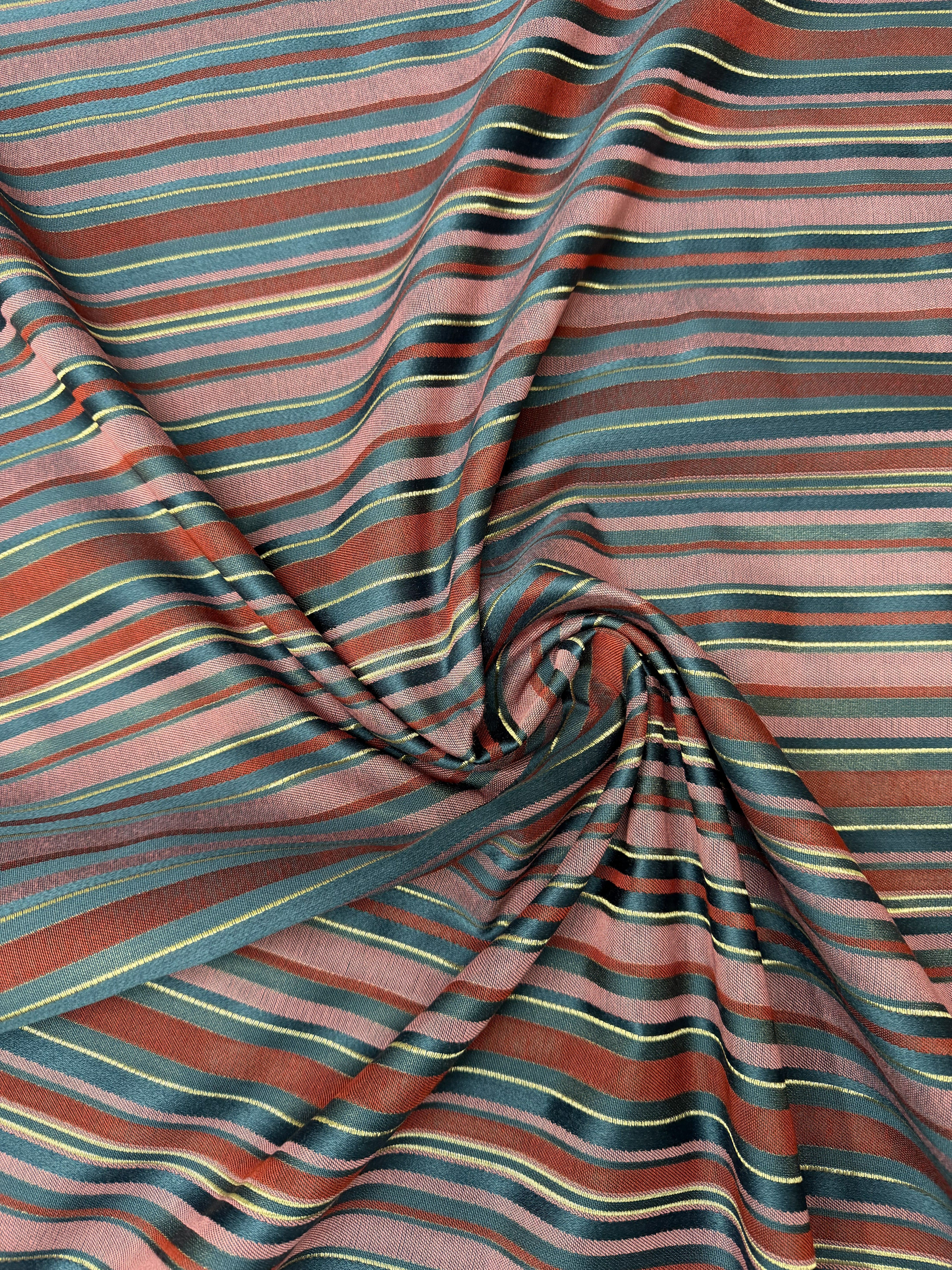 Scampolo Tappezzeria Rigato Barocco