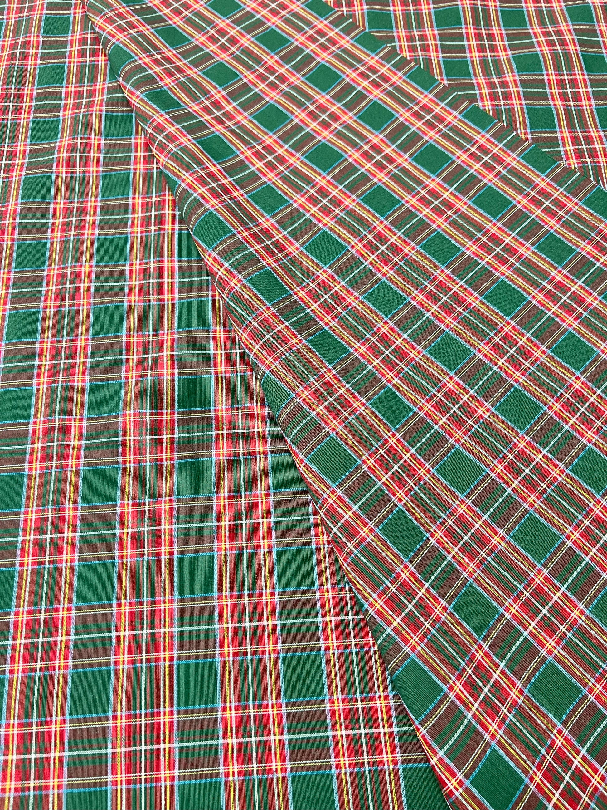 Tessuto Cotone Tartan Verde-Rosso Tinto in Filo